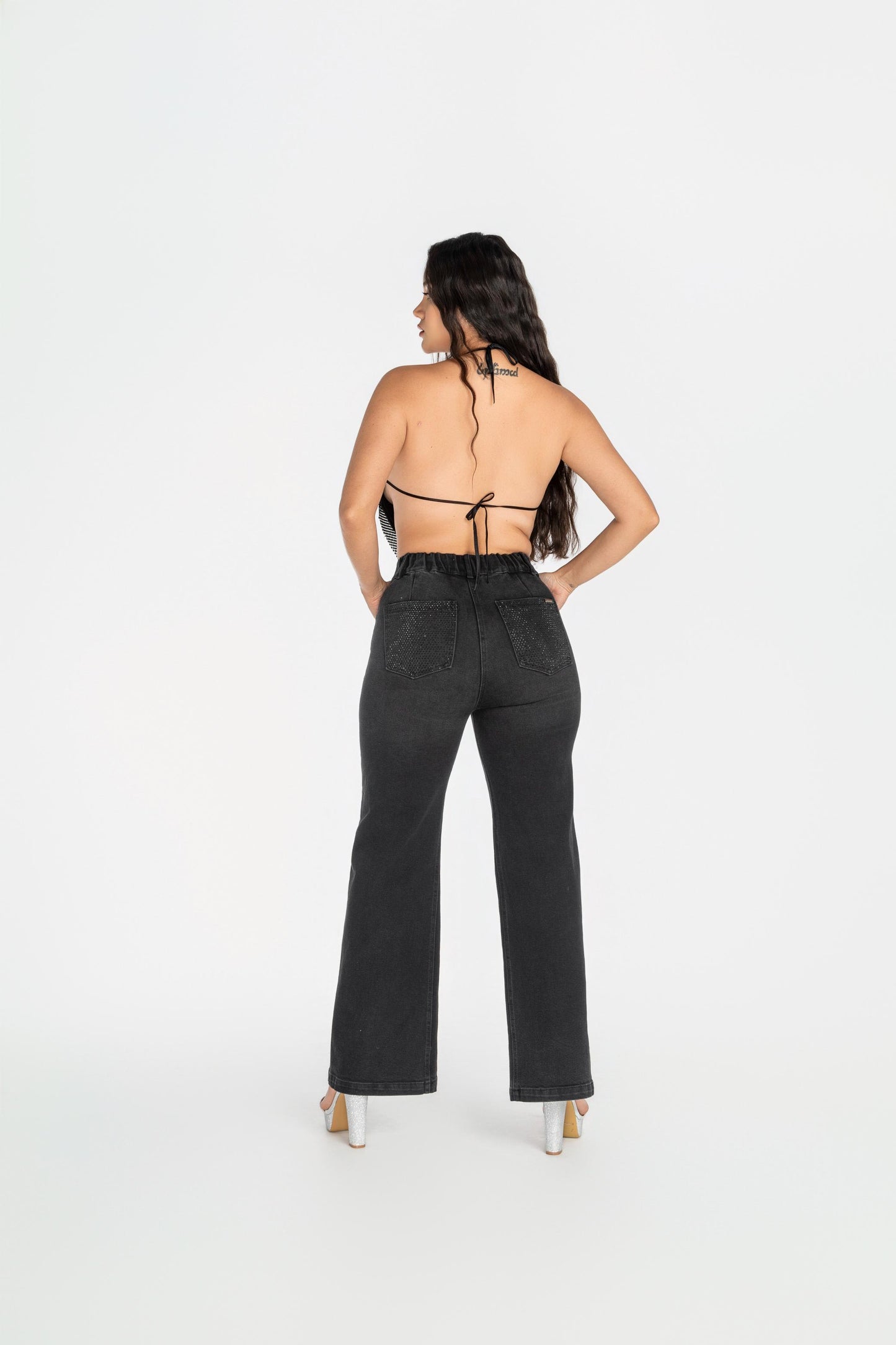 Jean Black Curare Piedras